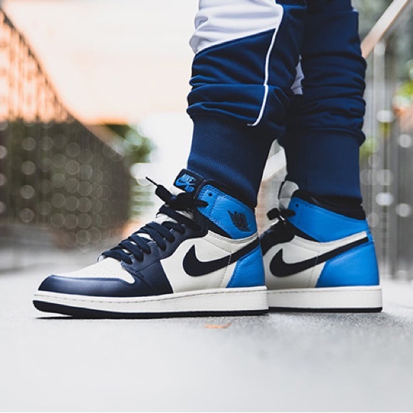Air Jordan 1 Retro High Obsidian UNC - Picture 3 of 10